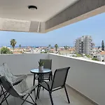 Sealine Apartment