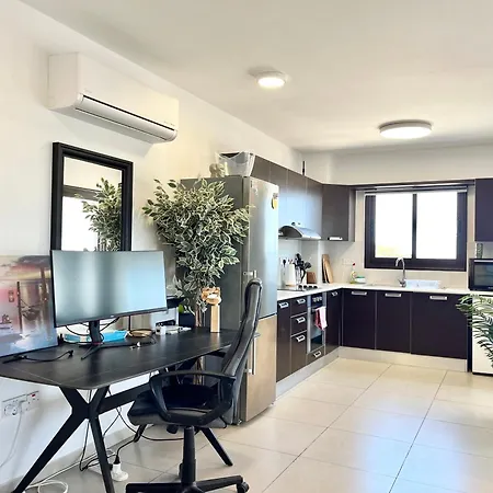 Apartment Sealine Larnaca